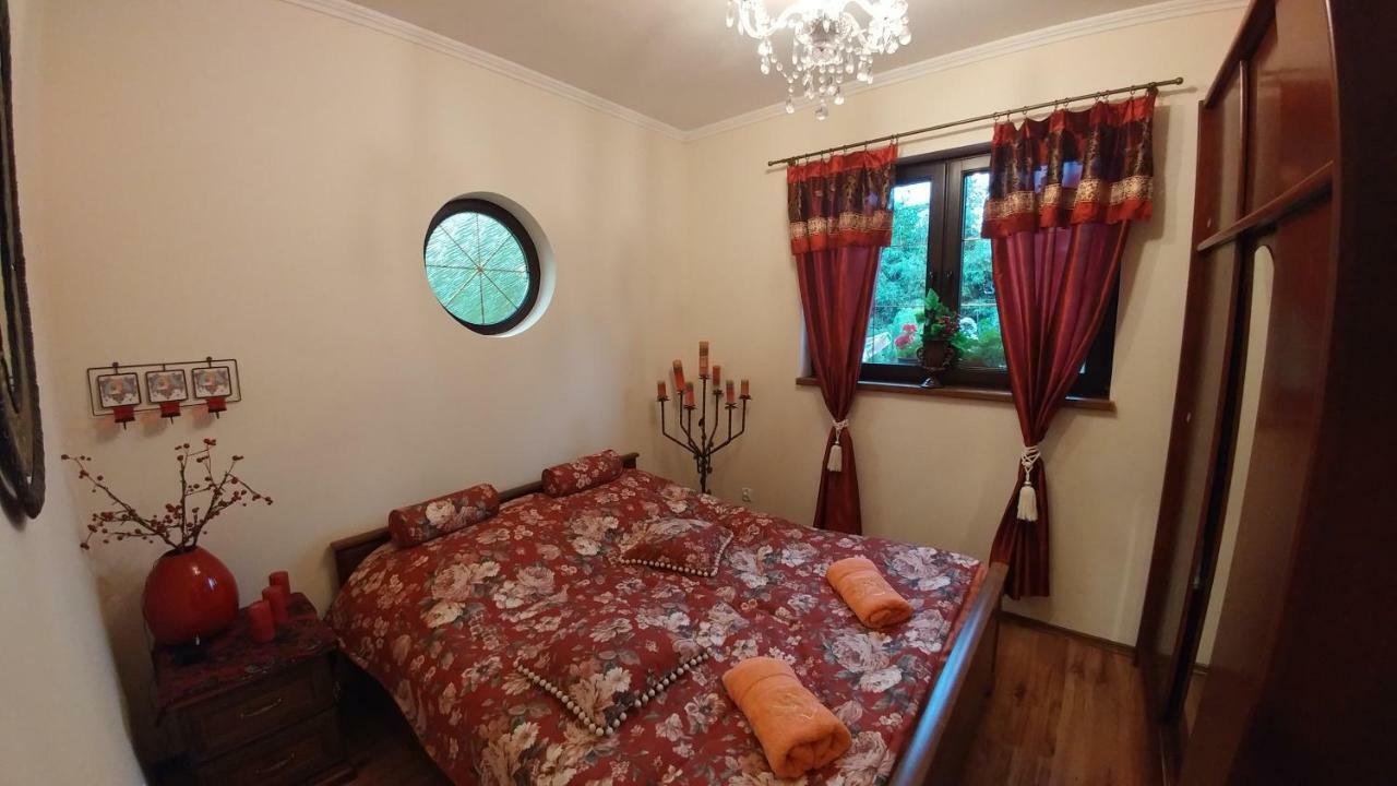 Bieszczadzki Dworek Ustrzyki Dolne Exterior foto